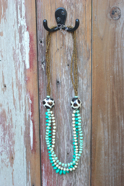 Mara Tutu Necklaces, Uganda